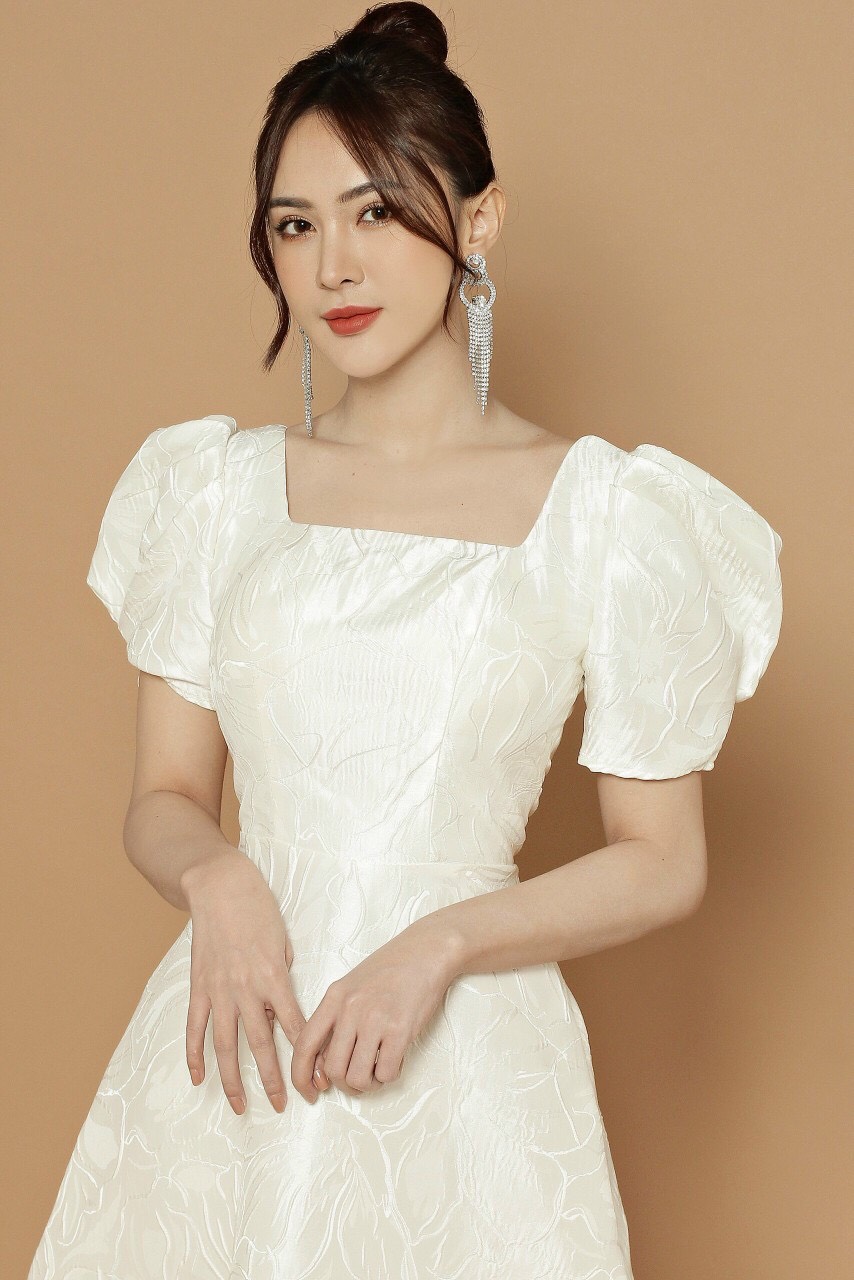 Đầm Xòe Gắm Tay Phòng - D698